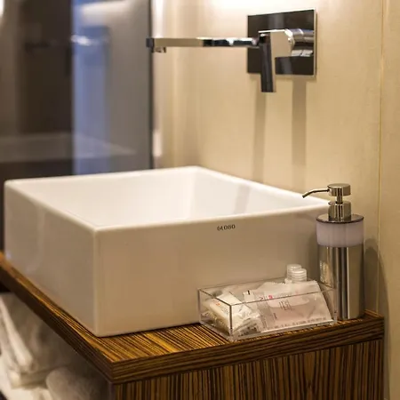 Morpheus 4*